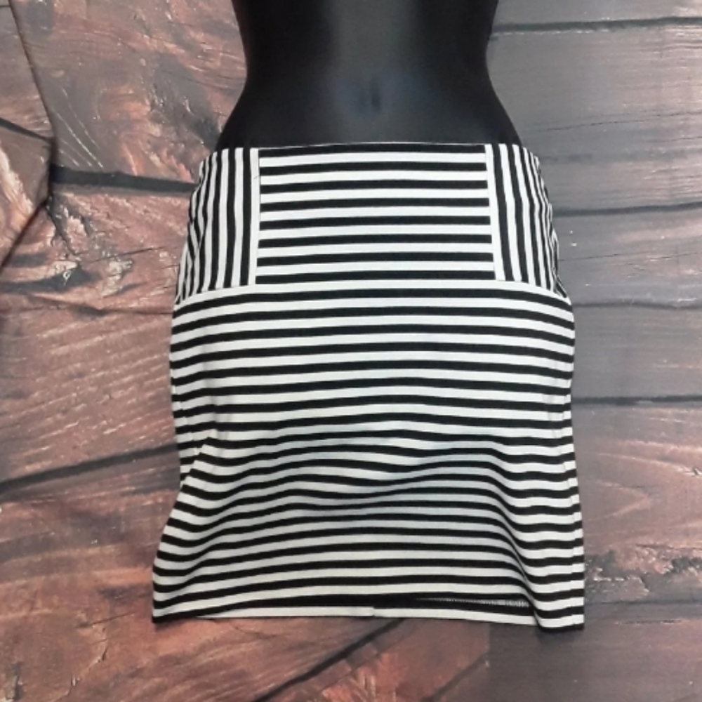 Forever 21 skirt